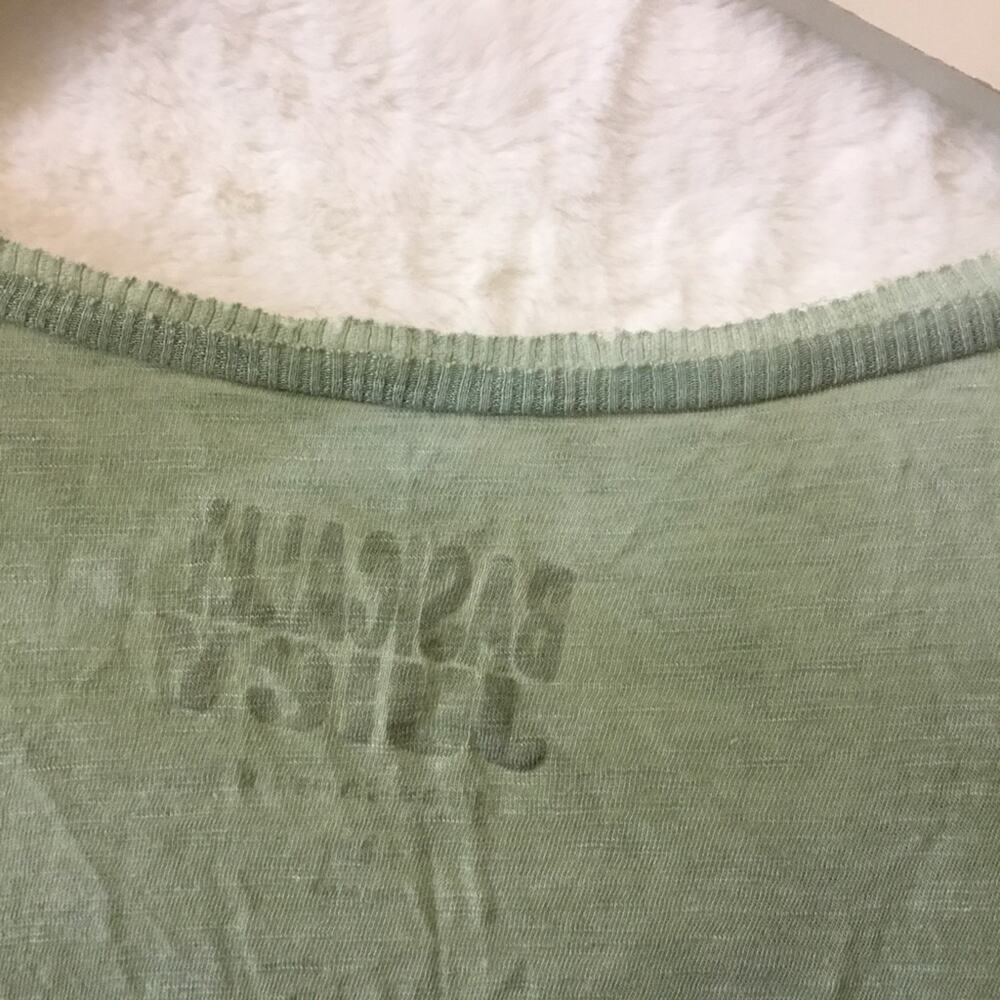 Juicy Couture Light Green V-Neck Tee - Picture 14 of 15